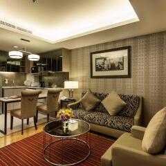 Апартаменты Rembrandt Towers Serviced Apartments Бангкок комната для гостей фото 3