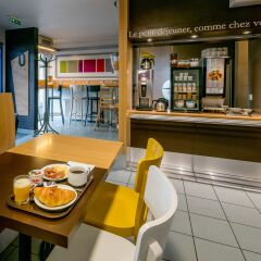 Отель B&B Hôtel Bordeaux Lormont гостиничный бар