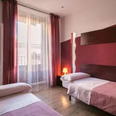 Отель Hostal La Casa de la Plaza Испания, Мадрид - отзывы, цены и фото номеров - забронировать отель Hostal La Casa de la Plaza онлайн комната для гостей фото 2