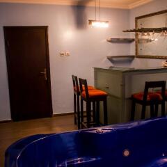 Отель Precinct Comfort Services, Yaba удобства в номере фото 2