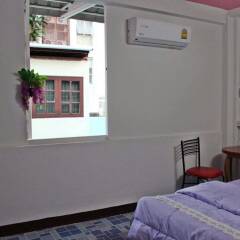 Home Base Hostel Adults Only Бангкок балкон