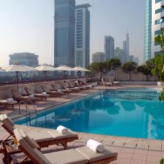Апартаменты Crowne Plaza Dubai Apartments Дубай бассейн фото 2