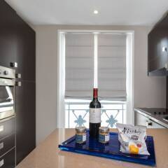 Отель Le Prince Regent Residence & Spa Париж банкомат