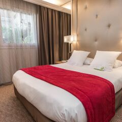 Отель Privilège Hôtel Mermoz Франция, Тулуза - отзывы, цены и фото номеров - забронировать отель Privilège Hôtel Mermoz онлайн комната для гостей