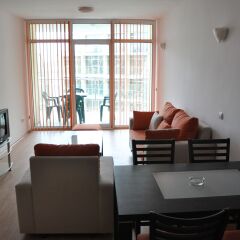 Отель Sunny Holiday Apartments Болгария, Солнечный берег - 1 отзыв об отеле, цены и фото номеров - забронировать отель Sunny Holiday Apartments онлайн комната для гостей