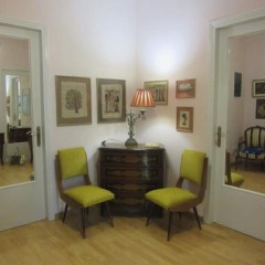 Апартаменты Marion-Athenian Style Apartment комната для гостей