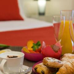 Avenue Hotel в номере