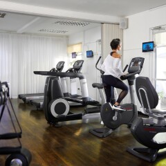 Spanish Court Hotel фитнесс-зал фото 3