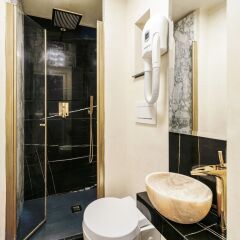 Отель Rivière Luxury Rooms ванная