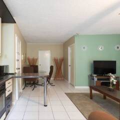 Отель Kingston Most Centrally Located One Bdrm комната для гостей фото 4