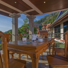 Отель Baan Song Thai Villa пляж Ката
