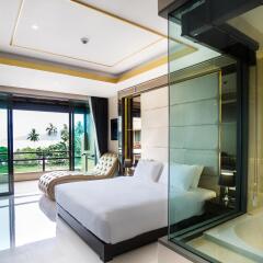 Отель Aqua Resort Phuket 4* Представительский номер с различными типами кроватей