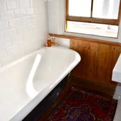 Отель 4 Bedroom House Near Seven Dials ванная