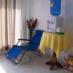 Отель Charm Guest House - Hostel Филиппины, Пуэрто-Принцеса - отзывы, цены и фото номеров - забронировать отель Charm Guest House - Hostel онлайн удобства в номере фото 2