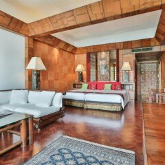 Отель Mom Tri S Villa Royale пляж Ката комната для гостей