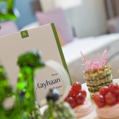 Отель Rose Rayhaan By Rotana Дубай с домашними животными