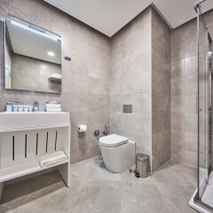 Gallery Palace Грузия, Тбилиси - 8 отзывов об отеле, цены и фото номеров - забронировать отель Gallery Palace онлайн ванная