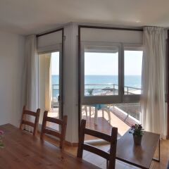 Отель Apartamentos Bon Repos Испания, Санта-Сусанна - 1 отзыв об отеле, цены и фото номеров - забронировать отель Apartamentos Bon Repos онлайн фото 2