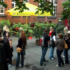 Отель Three Little Pigs Hostel Berlin Германия, Берлин - 3 отзыва об отеле, цены и фото номеров - забронировать отель Three Little Pigs Hostel Berlin онлайн приотельная территория
