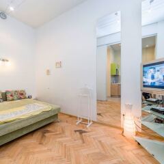 Гостиница Feelathome на Невском в Санкт-Петербурге 9 отзывов об отеле, цены и фото номеров - забронировать гостиницу Feelathome на Невском онлайн Санкт-Петербург комната для гостей фото 11