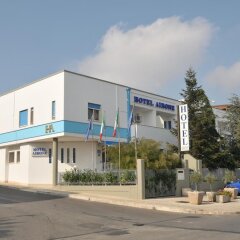 Hotel Airone Альберобелло парковка