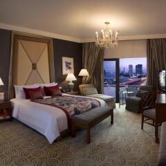 Отель Shangri-la Bangkok 5* Стандартный номер с различными типами кроватей фото 17