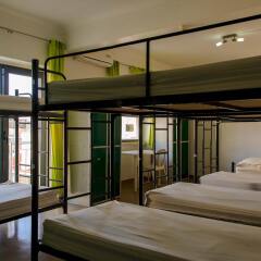 Hans Brinker Hostel Lisbon комната для гостей