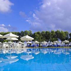 Malia Bay Beach Hotel & Bungalows бассейн