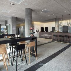 Отель Aalborg Airport Hotel Дания, Бровст - отзывы, цены и фото номеров - забронировать отель Aalborg Airport Hotel онлайн гостиничный бар