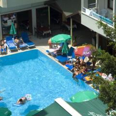 Glaros Hotel бассейн