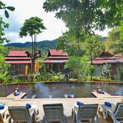 Отель Baan Laanta Resort & Spa Ланта бассейн фото 2