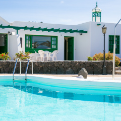 Отель Apartamentos THe Las Gaviotas бассейн
