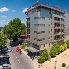 Гостиница Гранд Отель Валентина в Анапе 6 отзывов об отеле, цены и фото номеров - забронировать гостиницу Гранд Отель Валентина онлайн Анапа парковка