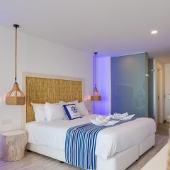 Апартаменты Blue Harbour Boutique Apartments комната для гостей фото 3