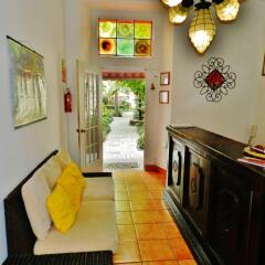 Hotel Rosa Morada Bed and Breakfast интерьер отеля