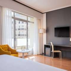 Hotel Madrid Plaza de Espana managed by Melia удобства в номере фото 2