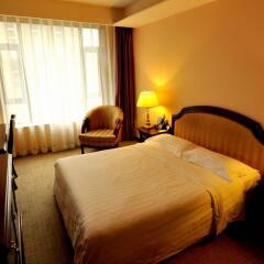 National Jade Hotel комната для гостей