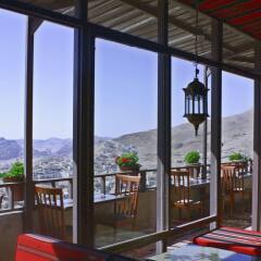 Отель Rocky Mountain Hotel Иордания, Вади-Муса - отзывы, цены и фото номеров - забронировать отель Rocky Mountain Hotel онлайн балкон