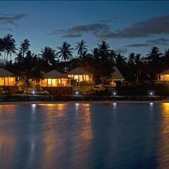 Отель La Dolce Vita Holiday Villas Савусаву приотельная территория