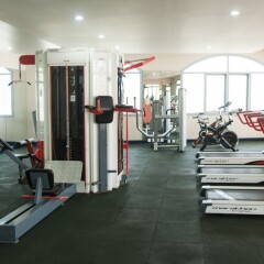 Отель Occidental Sharjah Grand фитнесс-зал фото 3