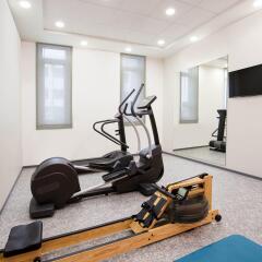 Отель Adagio access München City Olympiapark фитнесс-зал