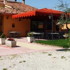 Отель Agriturismo Nuvolino - Guest House Монцамбано