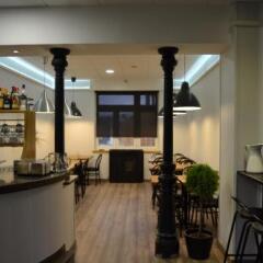 Отель Hostal Carlos V гостиничный бар