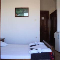 Adamastos Hotel комната для гостей