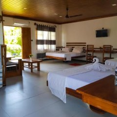 Отель Black & White Hotel Шри-Ланка, Анурадхапура - отзывы, цены и фото номеров - забронировать отель Black & White Hotel онлайн комната для гостей фото 5