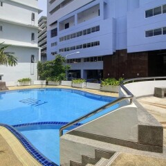 Отель Patong Tower Holiday Rentals Патонг бассейн фото 2