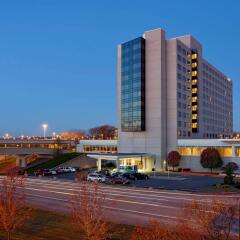 Отель Hyatt Regency Pittsburgh International Airport парковка