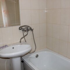 Гостиница Dilizhans Hotel в Великом Новгороде 3 отзыва об отеле, цены и фото номеров - забронировать гостиницу Dilizhans Hotel онлайн Великий Новгород ванная