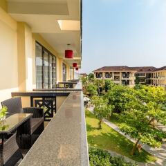 Отель Phu Thinh Boutique Resort And Spa Хойан балкон