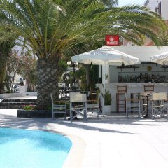 Hotel Makarios с домашними животными